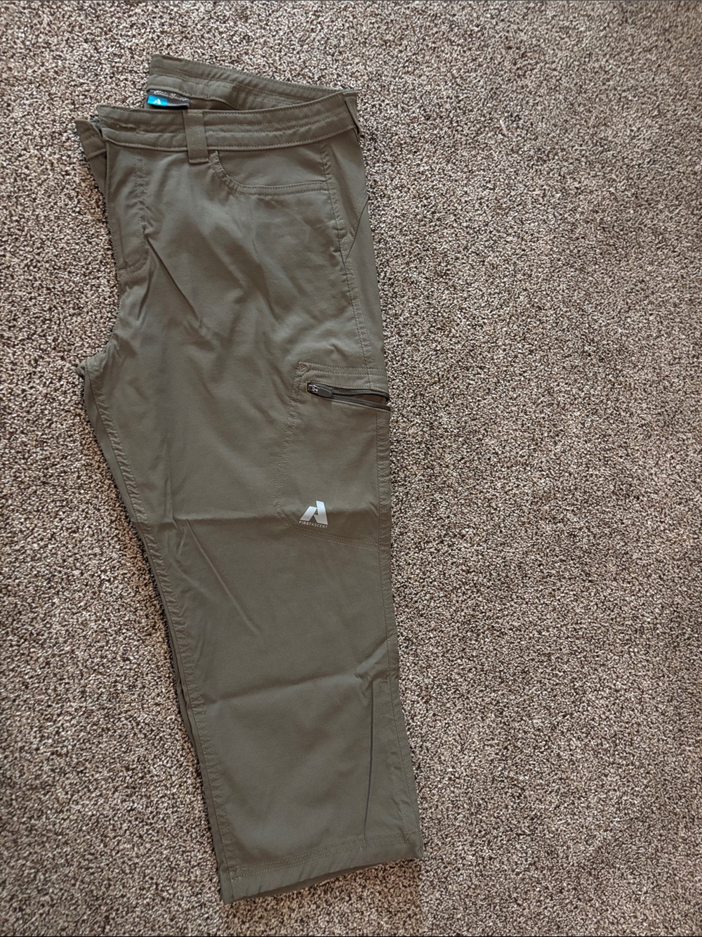 Eddie Bauer Women’s First Ascent Capri Pants in Olive drab green sz12